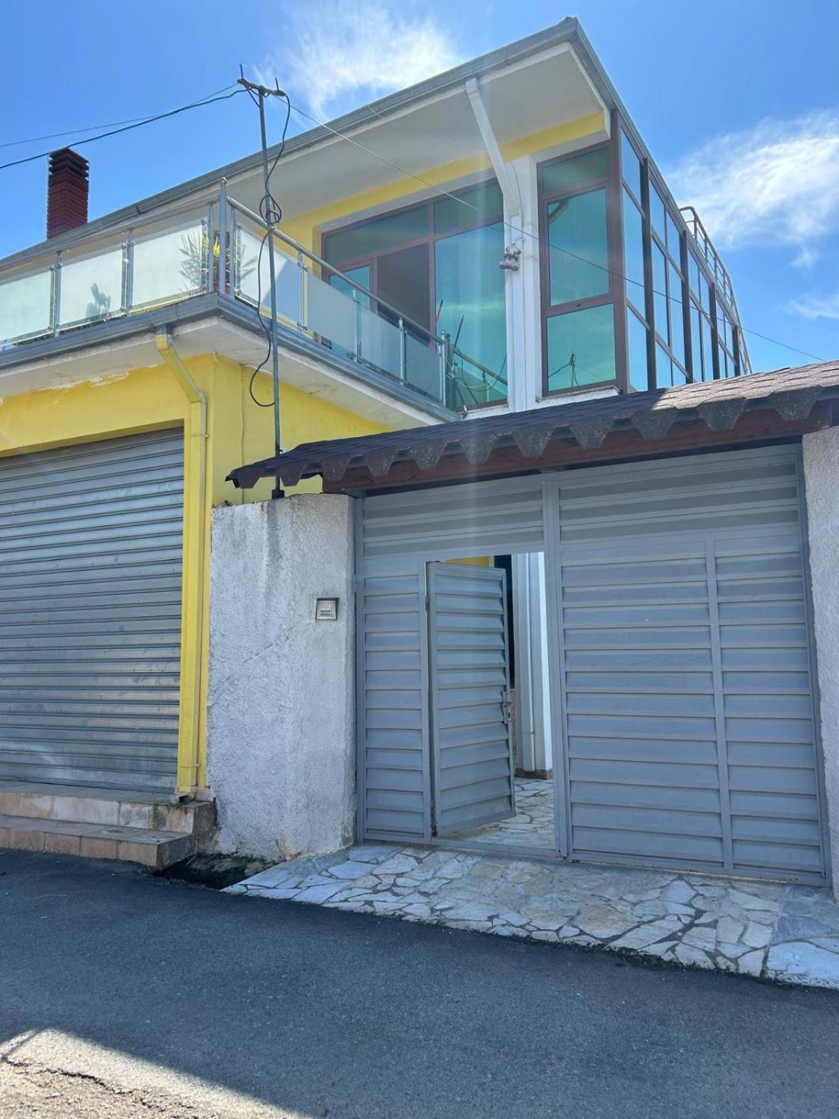 Tota Villa