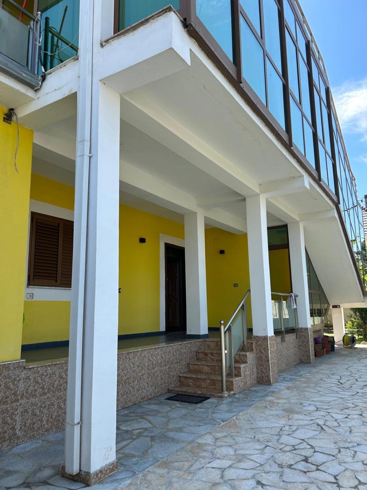 Tota Villa *